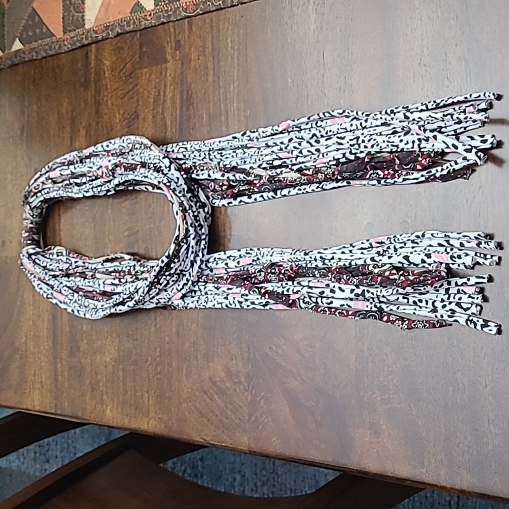 Stylish Black and White Women's Scarf